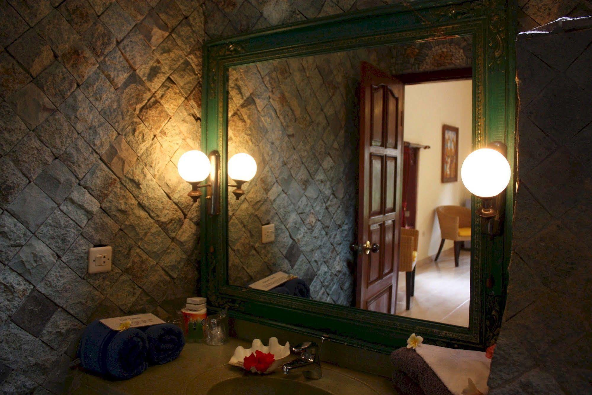 Rambutan Boutique Hotel Lovina  Luaran gambar